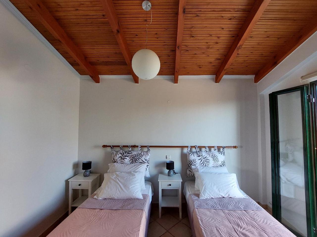 Villa Near Seitan Beach Khordhákion Exterior foto